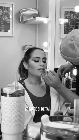 De verdad que uno se muere de la risa con todo lo que pasa en #AméricaHoy @Valeria Piazza @Edson Davila 🤣🤣🤣