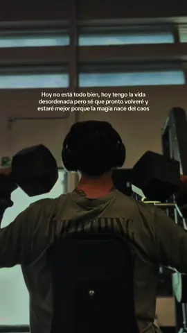 De ahí es de dónde viene. #elpequeñodragon #jaguarflores #gym #GymLife #gymotivation #fyp 