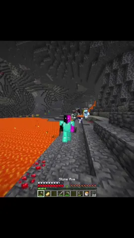 Minecraft manhunt #Minecraft #minecrafter #minecraftmemes 