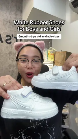 Pede pang school, pang gala, pang porma, pangbirthday, binyag like eto na yung rubber shoes na pang lahatan na ang gamit 🤭 #rubbershoes #schoolshoes #walking #Running 