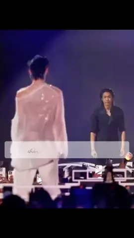 Thế gian tình là gì? Là giao diện tổng tài nhưng vẫn làm những điều khùng khùng cùng em  #bkpp #bkppบิวกิ้นพีพี #บิวกิ้นพีพี #bbillkin #บิวกิ้น  #ppkritt #พีพี #moment #Love #billkinpp #viral #bkppweddingconcert_d1 