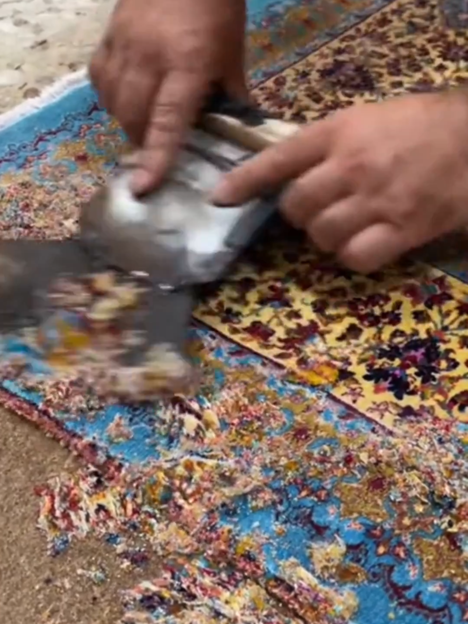 Nivelación De Alfombra #shorts  #nivelación #ProcesoSatisfactorio #Curiosidades #DatoInteresante #Increíble #TikTokViral #ParaTi #ContenidoViral #Artesanía