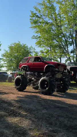 Pit Boss Himself Dan Perkins #megatruck #mudbog #offroad #mud 