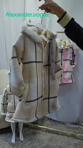 abrigo para niños en calidad carnero con villela a 28 soles precio por mayor #abrigo #casacas #niños #outfit #noticias #modafeminina 