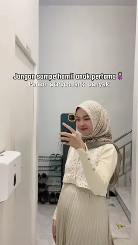 Dari Tm1-Tm3 gapernah skip ini asli ngaruh bangett @Rintik Skincare Indonesia #rintikstretchmarkcream #bodycarebumil #fyp #foryoupage #bumilaktif😄 