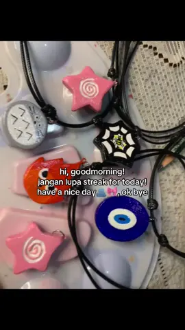 api gaisss🔥🔥🔥 #kalungskena #y2knecklace #celcifer #streak #streaksaver🔥🔥🔥🔥🔥🔥🔥 #necklaceghibli 