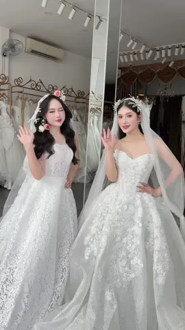 Bạn chọn gu Công Chúa hay Nữ Thần . Về teamLem muốn gì cũng được nhen 😘😘#xuhuong  #makeupcodauhue  #makeupdeptaihue  #makeuphue  #makeuphuedep #makeup  #codau  #daotaomakeupchuyennghiephue  