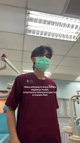 bila kebergantungan kepada Allah semakin tinggi, semakin tenang jiwa. Sebab apa ? sebab percaya setiap kesusahan yang Allah hadirkan ada hikmahnya  Even in dental school right now, i cannot even describe how struggling i was, it keeps being harder and harder.  but i always believe this is the way Allah helps me to growth in order to achieve my dream as a good dentist  May allah always keep my heart with him 🤍 #dentalstudent #usm 