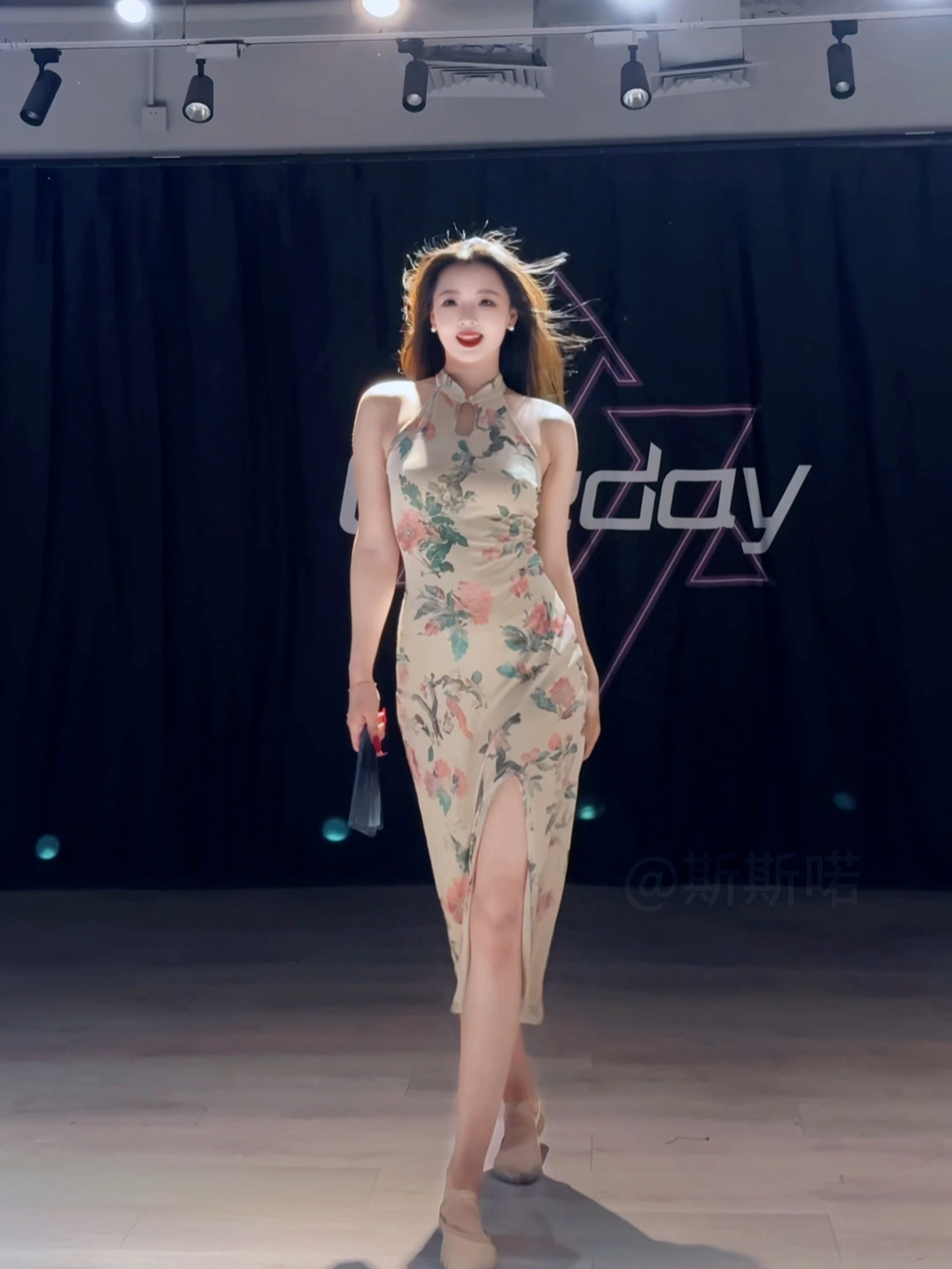 Sứ Thanh Hoa《青花瓷》- Biên đạo múa Bạch Lão sư - Múa Trung Hoa #xuhuong #trendingsong #trending #toptrending #trunghoavudao #hocmuatrunghoa #hocmua #hayenvu #muatrunghoa #muatrunghoahcm #muacotrang #muacotrangtrunghoa #muacotrangtrungquoc #青花瓷