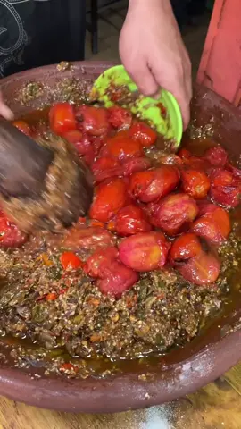 Nasi Uduk Pinggir jalan ini ramenya gak habis habis… Banyak Gratisannya Pula…