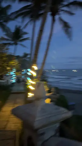 #asiknya #menikmat #pantaivibes #pantaijogja #queenoftheresort #parangtritis #malamhari #pantai #rindu @Queen of the south resort 