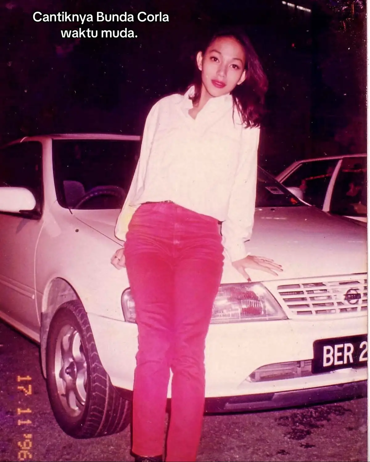 Cantiknya bunda corla waktu muda.
