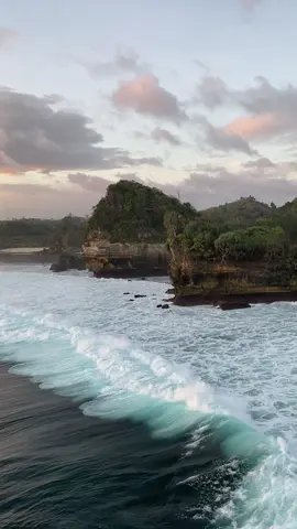 📍Pantai Batu Bengkung, Malang , Jawa Timur #pantaibatubengkung #malang #jawatimur #fyp 