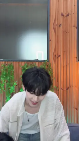 Σ( °o°ﾉ)ﾉ ‼️ #ZEROBASEONE #ZB1 #제로베이스원  #ZHANGHAO #PARKGUNWOOK #HANYUJIN #장하오 #박건욱 #한유진 