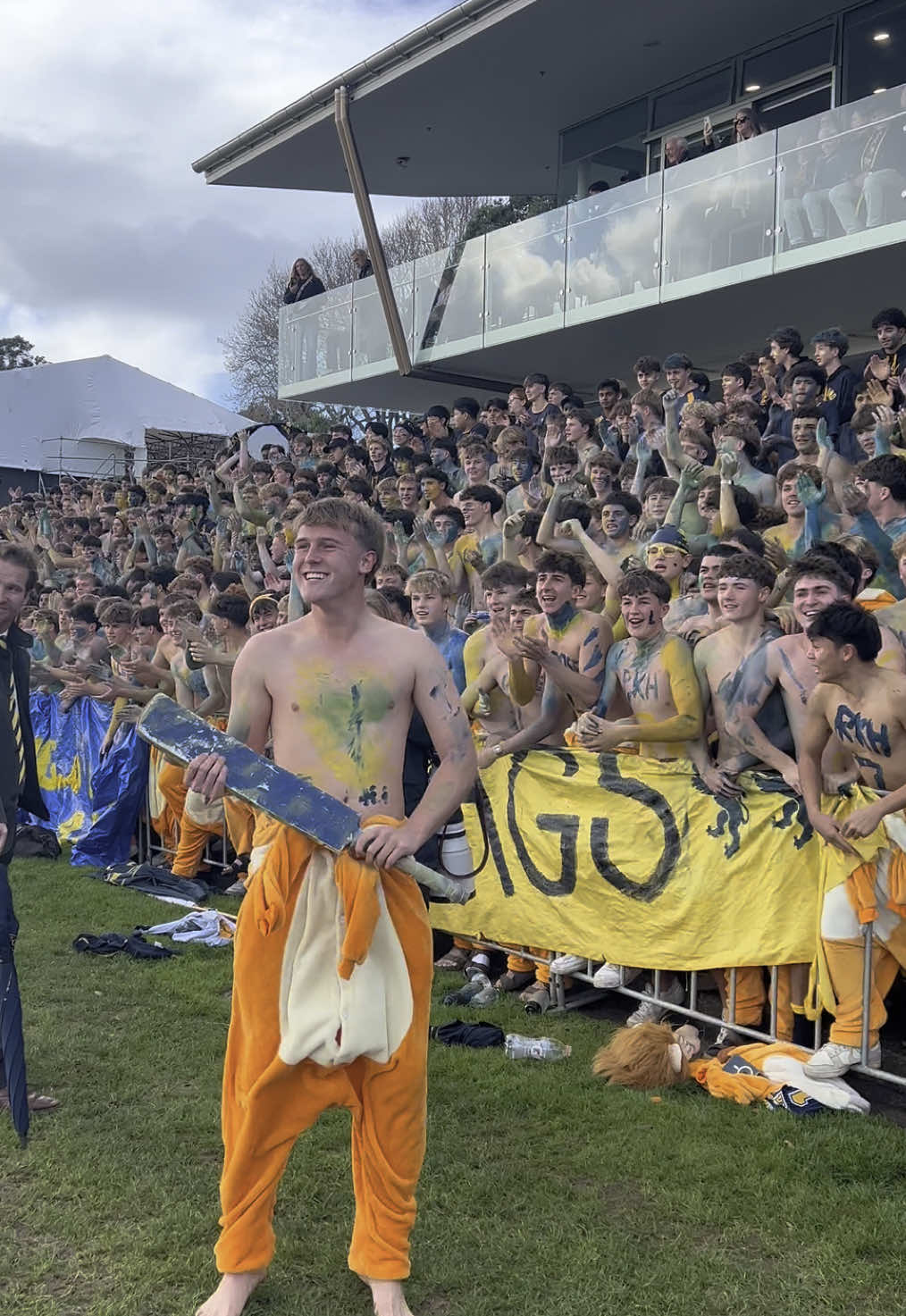 The energy and passion here!! 😮‍💨🦁