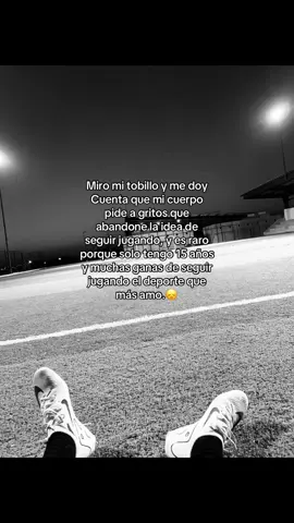 Para todos los que me pidieron el video aquí está🙏🏻 #volve #niño #extrañar #fútbol #virał #elRobe #flypシ #personal #tobillo #fractura #lesion #deporte #triste 