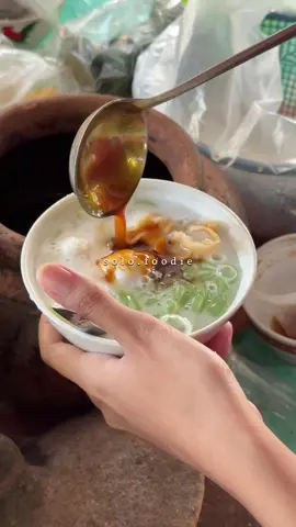 NYEGER DI GAWOK, ENAK MURAH MANTAB🥳 Gawok semua ada!! Dawet & Gempol Pleret enak murah yo genah ada! Lokasinya di Pasar Gawok bagian Barat yaa. Mulai 6k doang bisa nyeger nihh. Gasss deh agendain langsung kesini~ 📍Gempol Pleret Mbah Parto || Pasar Gawok Bagian Barat SOLO FOODIE MAKAN DULU BARU KAMU #solofoodie #kulinergawok #pasargawok #gempolpleret #dawet #esdawet #gempolpleretmbahparto 