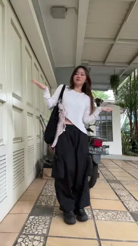 Dance practice fitcheck (draft) #fashion #fashiontiktok #outfitinspo #fitcheck #OOTD #outfitideas #fyp #fypage #xyzabc 