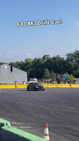 This m3 was cookin on the drift course. It’s a good thing bmws are very good at sliding, but that man is Whippin it around with no fear. Love me some stock drifting  - - - - #cars #sapphirespeedsters #drift #bmw #drifting #m3 #f80m3 #f80drift 