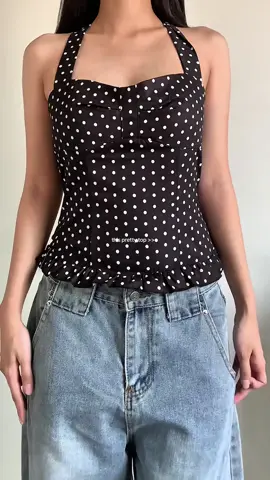 this pretty top >>> #OOTD #outfitideas #haltertop #cleangirlaesthetic #cleangirltop #polkadot 