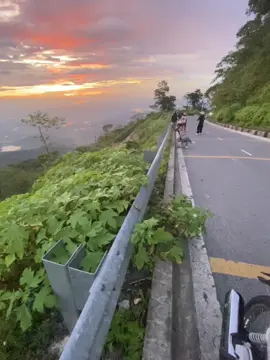 Ba Vì Đẹp Nhất Là Lúc 5h Sáng 😘🥰😍#xyzbca #xuhuongtiktok #bavi #chill 