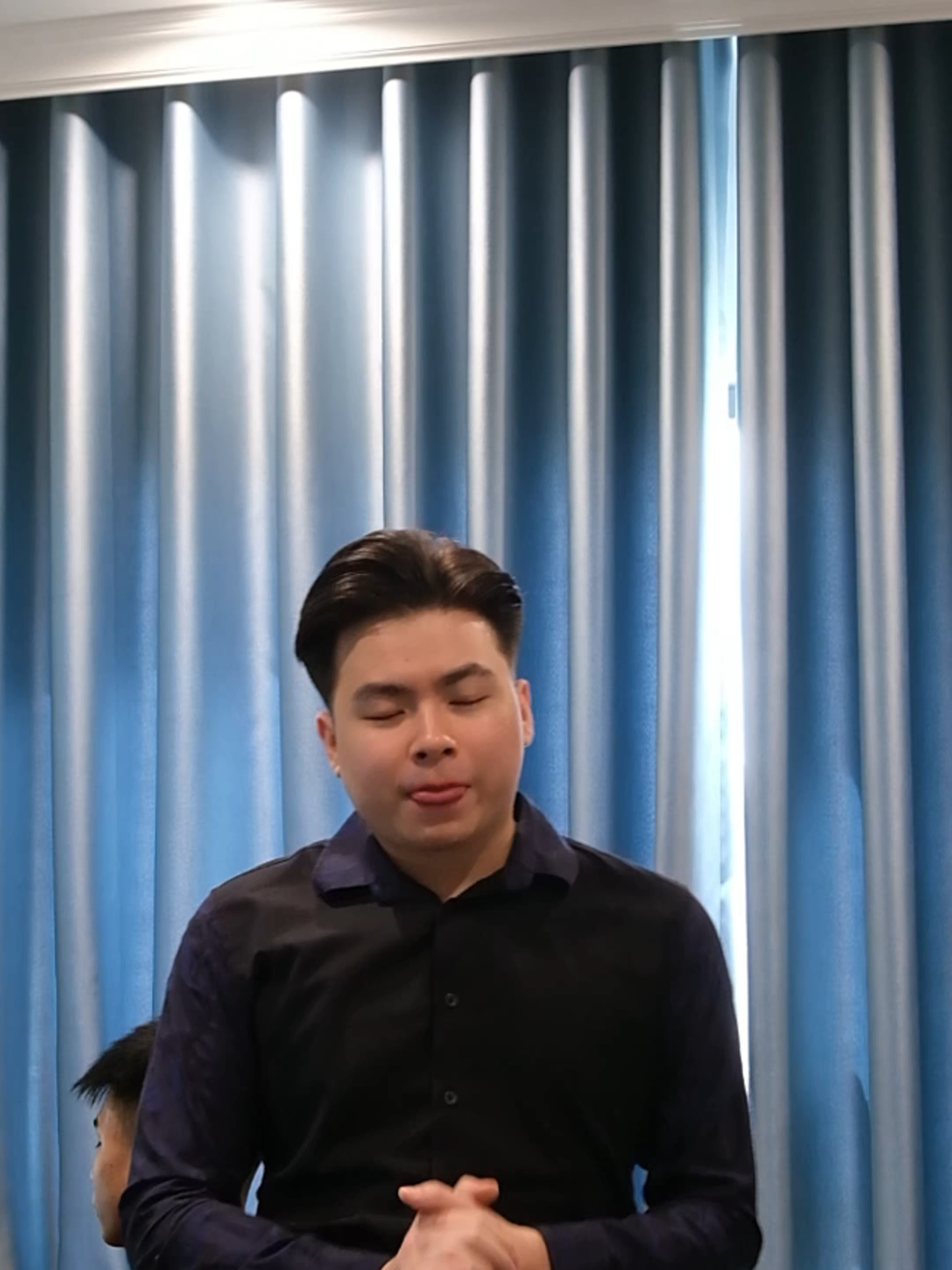 Thời buổi nào rồi còn không áp dụng cái này.