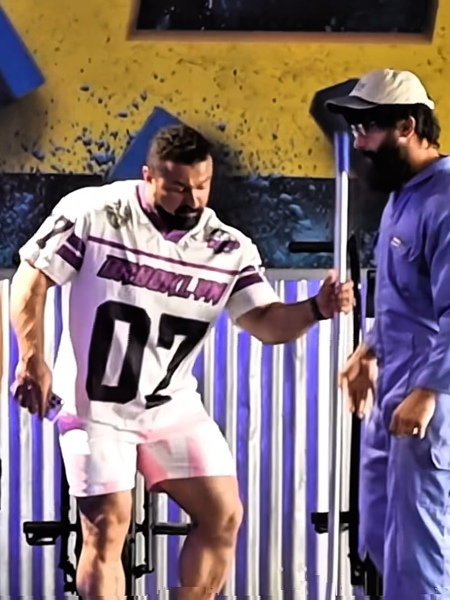 The smile faded when the 32kg mop appeared #fyp #frank #anatolyprank #anatoly #gym #troll #gymmotivation #foryoupage❤️❤️ #foryoupagе