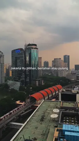 Sehat-sehat orang baik 🌻 #jakartakeras 