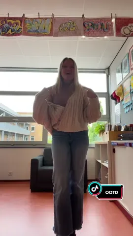 OOTD 💚 #OOTD #outfitinspo #outfit #juf #teachers #basisschool #primaryschool #primaryschoolteacher #OOTW #jufannabel #videoviral #fyppp 