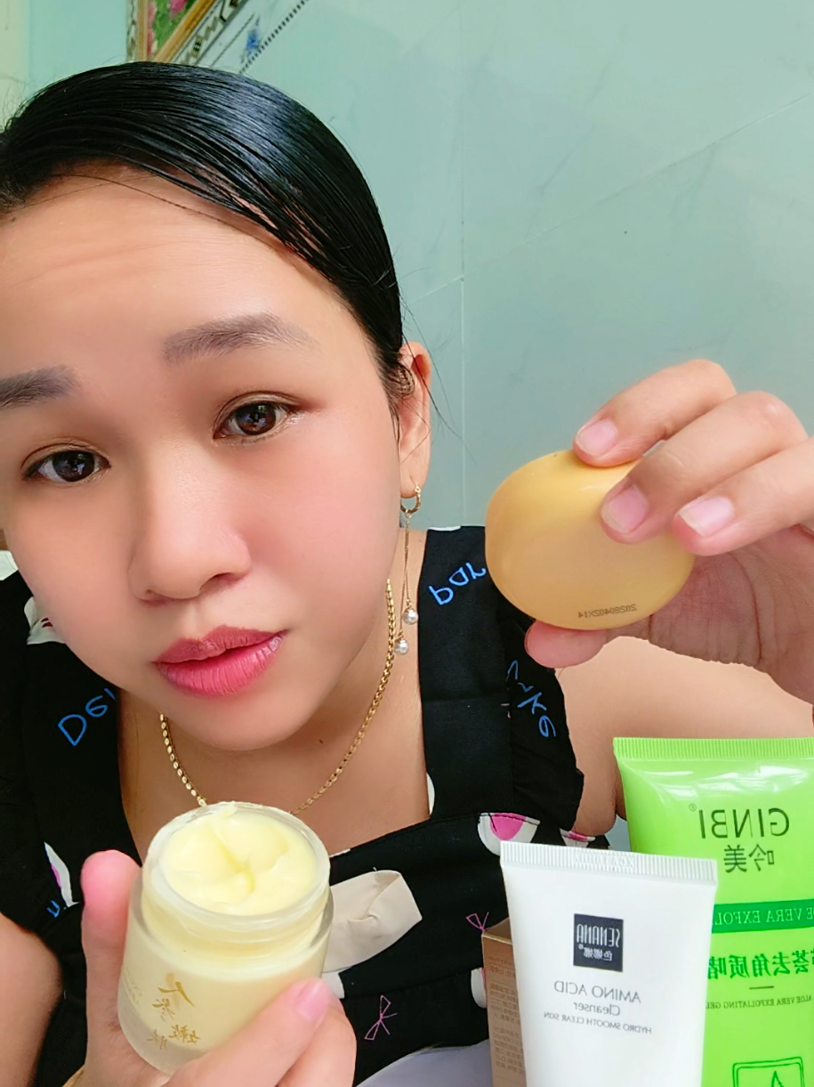 #xuhuong kem nhân sâm dưỡng ẩm xóa nhăn mờ thâm sạm #kemnhansam #kemduongam #kemmonam #foryou #fyp @Tiệm Mẹ Sữa 🤗 @Tiệm Mẹ Sữa 🤗 @Tiệm Mẹ Sữa 🤗 