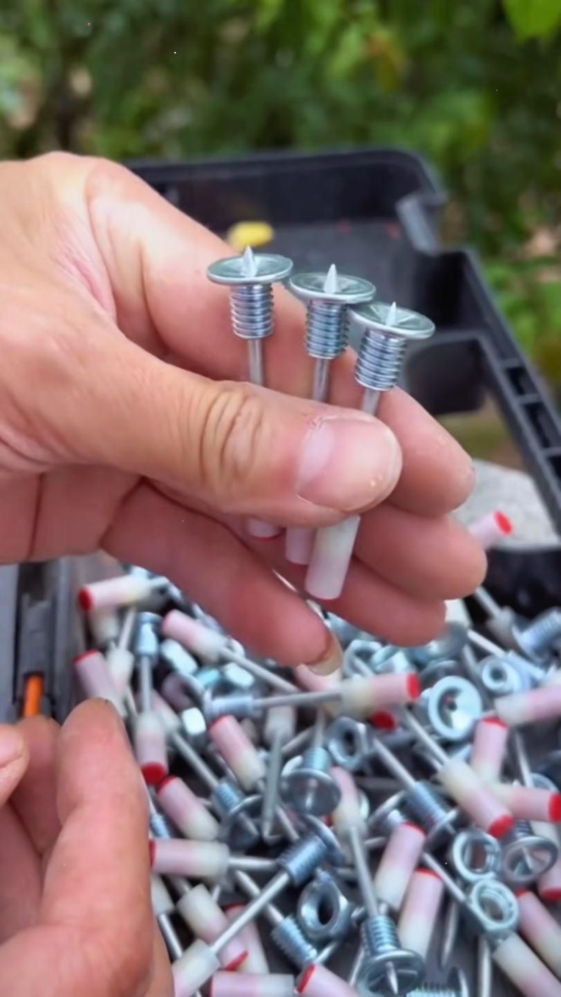100 / 50pcs Thread Nail With M8 Nut Fastening Type For Concrete Rivet Tool Steel Rivet Gun Nail Punch Gun Wall Ceiling Artifact Manual Steel Tufting Rivet Tool#Keong-satuan # pukul # sekrup # Pasang sekrup tetap # efisien berguna # alat-alat lima emas #fyp #foryou #tiktokshop #goodthing 
