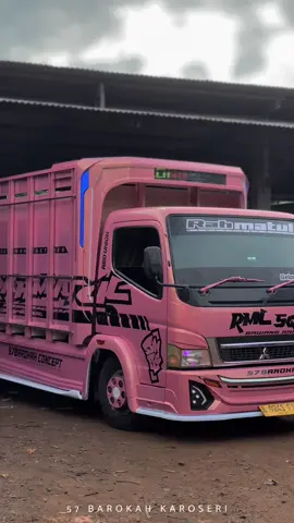RML SQUAD PADANG 😎 #57barokahkaroseri #limatujuhconcept #modifikasitruk #truckmodifikasi #truckmodifiedindonesia #canter #cantermodifikasi #canterhdl #canterhdl136 #stylepadang #trucksumbar #pesonatrukindonesia #padangsumbar #jb5 #fypage #fyp #masukberandafyp 