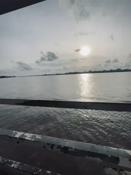 Cuộc sống em không có duyên với chữ yêu…🤍