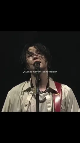 Esta canción me recuerda a Yoongi... Sus letras se sienten igual que 