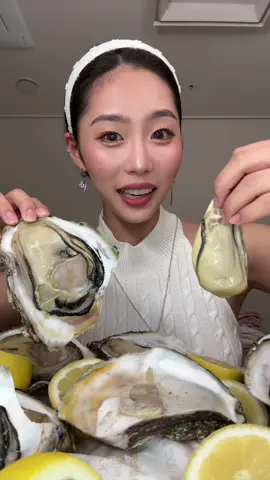 Rock Oysters🦪🦪Mukbang #mukbang #mukbangvideo #asmr #asmrsounds #eatingsounds #food #oyster #seafood 