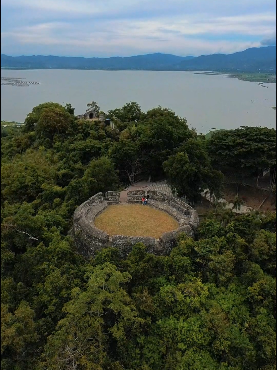 Benteng Otanaha, Gorontalo . . . . . @Pesona Indonesia @Wonderful Indonesia   #bentengotanaha #gorontalo #gorontalolife #pesonagorontalo #indonesia #pesonaindonesia #wonderfullindonesia #dji #djiglobal #djiera #instagram #reels #videography #fyp #fypシ゚viral 
