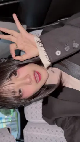 好きな人と目合うとすぐ逸らしちゃう...👀💛