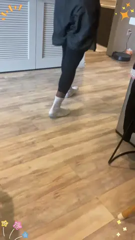 Tape prank on 🤣🤣 #funny #prank #scaring #fyp #viral #funnyvideo #scared #fun #scarecam