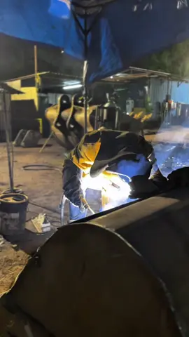 Colab Bersama seniorku @The minions #CapCut #fyp #welderindonesia🇮🇩 #welding #weldertambang #kaltimprimacoal #welderkalimantan #anaktambang #weldertiktok #ptkaltimprimacoal #fypシ゚ #anakrantau #fyppppppppppppppppppppppp 