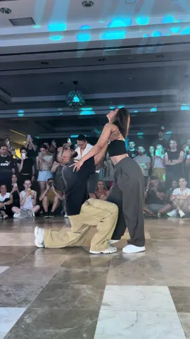 Demo ConRi Style de @Cornel& Rithika en Urabn Bachata Festival🥰🥰🥰 #bachata #bachatastyle #bachataurbana #bachataspain #bachatacouple 