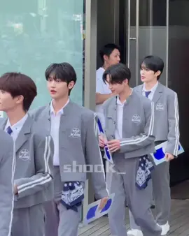 lee sangwon looks genuinely so happy here 😭 my heart can’t take it i love him so much. #sangwon #traineeA #boys2planet 