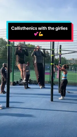 “On Wednesday we do calli💪” #calisthenics #beginnercalisthenics #pushups #girlhood #fyp #foryoupage #hijabifootballer #hijabi #muslimathletes #pullup #zee #zainab #offseason #Soccer #Preseason #trending 