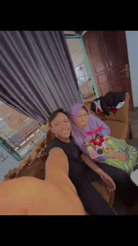 HAPPY BIRTHDAY MOTHER. semoga panjang umur, sehat selalu, dimudahkan rezekinya, di berkahkan umur dan rezekinya, perbanyak sabarnya, dan dimudahkan segala urusannya. minta maaf karena selalu bikin marah, selalu menyusahkan, selalu membantah, selalu mementingkan orang lain di banding dirimu. tetapi sejauh jauhnya aku melangkah tetap engkau tempat pulang ternyamanku. MY LOVE WILL NOT TURN AWAY FROM YOU AND THIS LOVE IS ETERNAL FOR. TETAP MENJADI BUBDA YANG KUAT UNTUK ANAKNYA, TETAP MENJADI CONTOH YANG BAIK UNTUK ANAKNYA, TETAP 