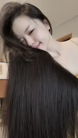 Tui tâm đắc em này lắm mí bà ơi, lâu lắm luôn rồi tui mới lại mê một em dầu dưỡng nhiều đến vậy! Mấy bà tham khảo thử cho tóc của mình nhen 👩‍❤️‍💋‍👩  #princesstinies #duongtoc   #haircare #seedbee #chaewoodam #hairoil 