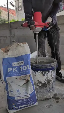 💪🏻KERAMIK KUAT, HEMAT WAKTU DENGAN FK 101! ✨
 Jangan sampai salah pilih perekat keramik, ya!
 Salah sedikit, bisa bikin keramik cepat copot, retak, bahkan bikin ulang dari awal!
 Pakai FK 101 dari Lemkra yang cepat kering, kuat, dan mudah diaplikasikan.
 Cocok buat lantai rumah, proyek renovasi, atau bangun rumah baru.
 Yuk, pasang keramik anti ribet, anti lama-lama!
 Percayakan Kualitas Pada Lemkra
 Build It Right! #FK101 #PerekatKeramik #LemkraSolution #BangunanKuat #RenovasiCepat
 #KeramikAntiCopot #SatSetTanpaDrama #PasangKeramik #Lemkra #FK101Lemkra@lemkra 