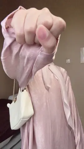 baju kurungnya cantikk mana murah lagii