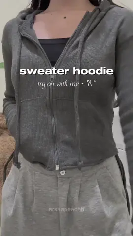 in love with dis 🥰 #sweater #sweaterhoodie #sapapa #sweatermurah #hoodiemurah #outfitcheck #fitcheck #OOTD #outfitoftheday #outfitinspo #foryoupage #fy 