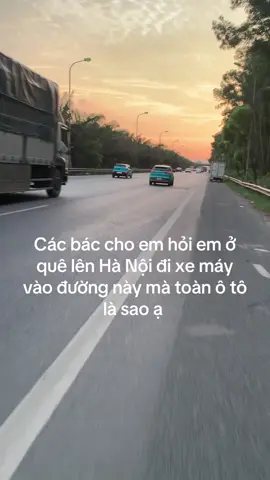 Lạ quá sao lại toàn ô tô không có xe máy ai ở Hà Nội giải thích hộ em với 