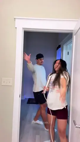 🤣🤣🤣 #scarepranks #scarecam #fail #jumpscare #scary #scared #scaring #foryour #fypシ #funnyvideos #funny #prank #scaringpeople #funnyprankvideos #funnymoments #hahaha 