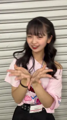 【🙇‍♀️お願い🙇‍♀️】 このまま卒業は嫌なので😭😭 フォローお願いします！！！ 昨日の動画で皆から沢山の暖かいコメントをもらって元気付けられました🥹❤️みんなありがとう！！でも悔しいっていう気持ちがずーーーっと私の心の中にあって！！めるぷちの卒業も近づいてきているし4年目なのに、このままじゃ嫌だなって思ったんです。爪痕残して卒業したいし当たり前に研究生のままで卒業したくないです。もう選抜生になれることはないけどレギュラー生になって、もっと沢山動画出れるようになりたいしイベントに沢山出てみんなに直接ありがとうって言いたいです🥲🥲この約3年半メンバーやスタッフさん、家族やファンの子、友達、本当に沢山の人に支えられて幸せ者だなと思います。でも幸せだなーって終わるんじゃなくて、悔しい経験、思いをバネにもっと上に上がっていきたいし周りに負けたくない❤️‍🔥 みんなにちゃんとありがとう言いに行くね #ヒカキンボイス #運営さん大好き #おすすめにのりたい #jkブランド #fyp #08 #sjk #めるぷち 